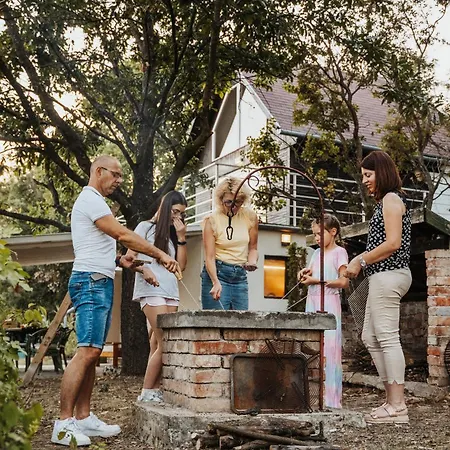 Magyarmáli Verőce Nyaraló