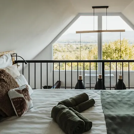 Nyaraló Magyarmáli Verőce